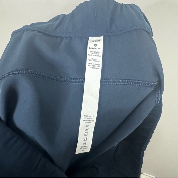 Lululemon On The Fly Pant Woven Tall 33" Inseam True Navy size 14 Tall - Picture 11 of 12